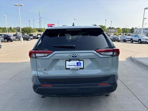 2020 Toyota RAV4 Hybrid XLE