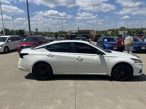 2020 Nissan Altima SR Intelligent AWD