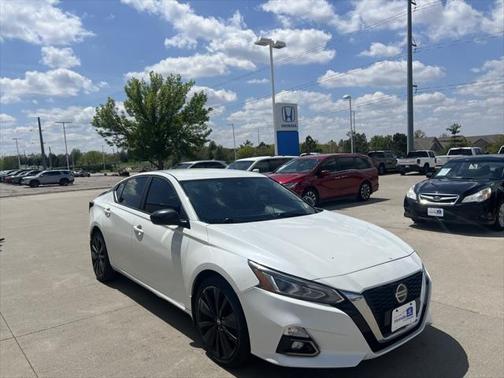 2020 Nissan Altima SR Intelligent AWD