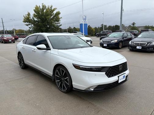 2023 Honda Accord Hybrid Touring