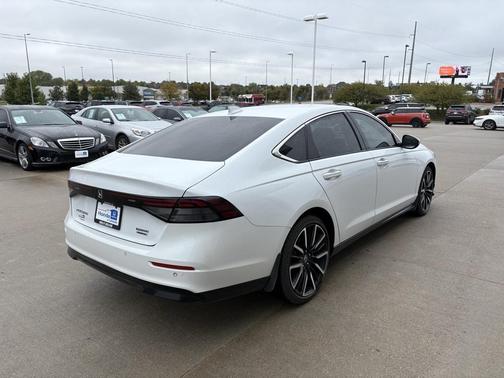 2023 Honda Accord Hybrid Touring