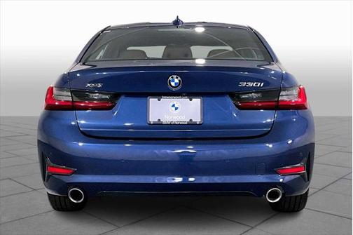 2022 BMW 330 i xDrive