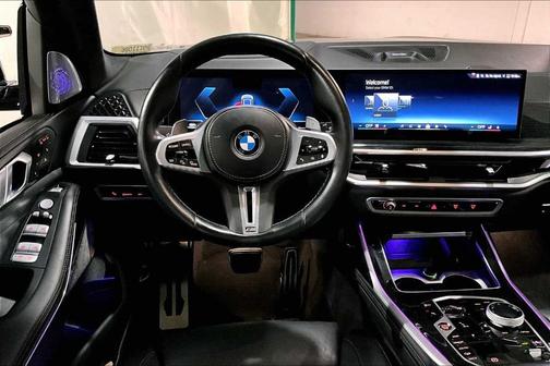 2024 BMW X7 M60i