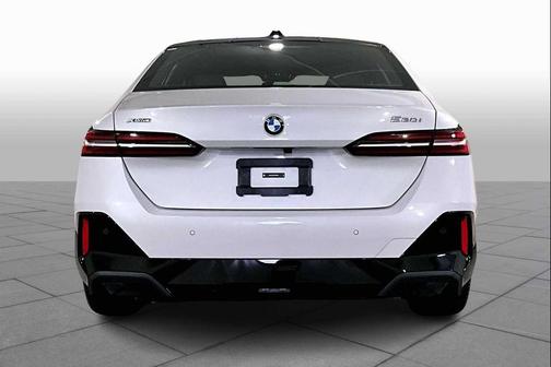2024 BMW 530 i xDrive