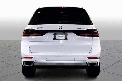 2025 BMW X7 xDrive40i