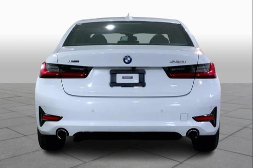 2019 BMW 330 i xDrive