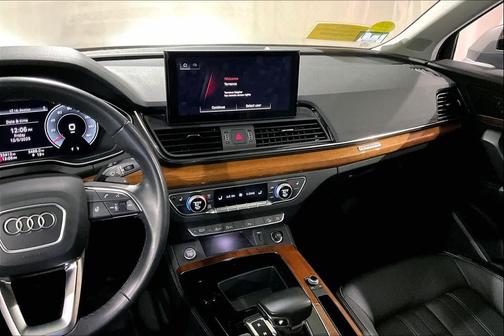 2023 Audi Q5 45 S line Premium Plus