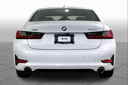 2022 BMW 330 i xDrive