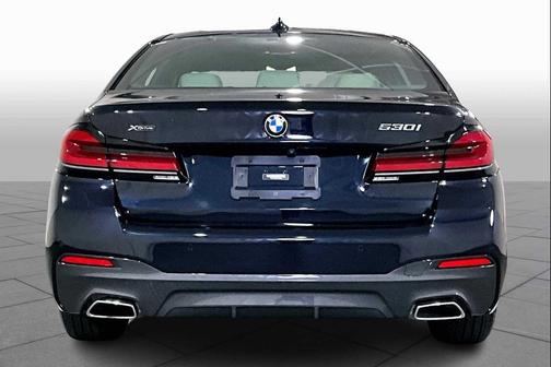 2022 BMW 530 i xDrive