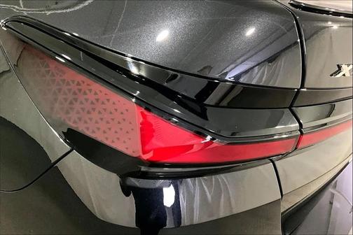Black Sapphire Metallic 2026 BMW 750e i xDrive