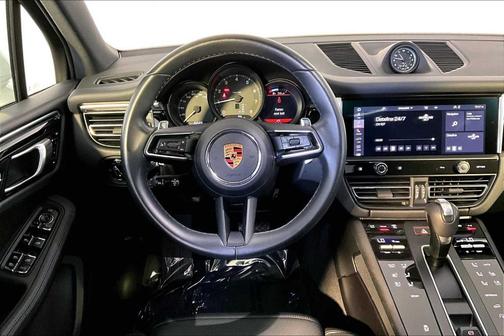 2023 Porsche Macan T