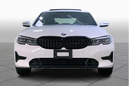 Photo 3 of 32 of 2021 BMW 330 i xDrive