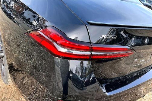 2026 BMW 530 i xDrive