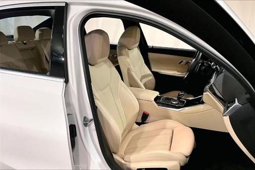 2022 BMW 330 i xDrive