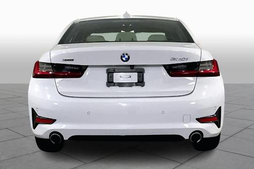 2022 BMW 330 i xDrive