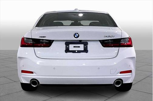 2025 BMW 330 i xDrive