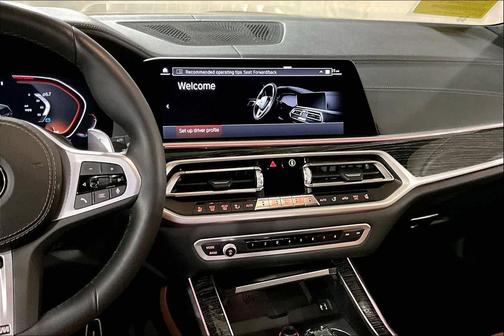 2022 BMW X7 M50i