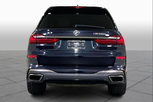 2022 BMW X7 M50i