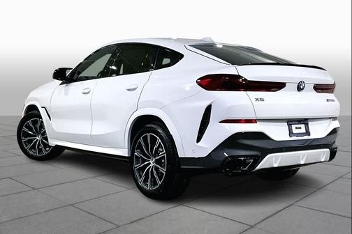 2026 BMW X6 M60i