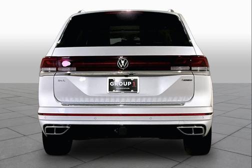 Opal White Pearl Effect 2024 Volkswagen Atlas 2.0T SEL Premium R-Line