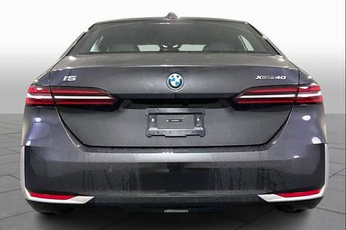 2026 BMW i5 xDrive40