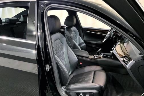 2022 BMW 530 i xDrive