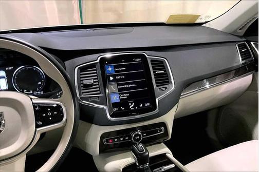 2019 Volvo XC90 T6 Momentum