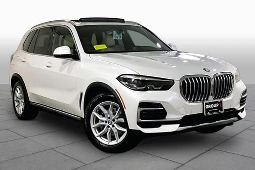 Mineral White Metallic 2022 BMW X5 xDrive40i