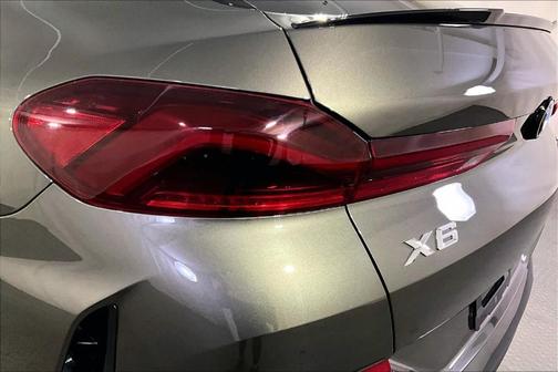 2026 BMW X6 xDrive40i