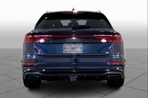 2024 Audi Q8 55 Prestige