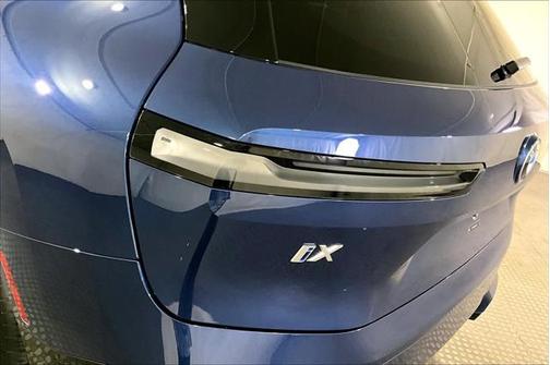 2025 BMW iX xDrive50
