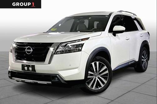 2022 Nissan Pathfinder Platinum
