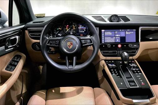 2023 Porsche Macan 