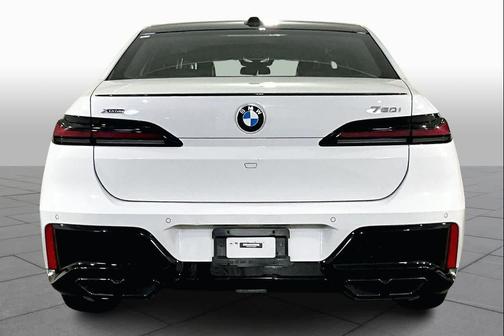 2023 BMW 760 760i xDrive