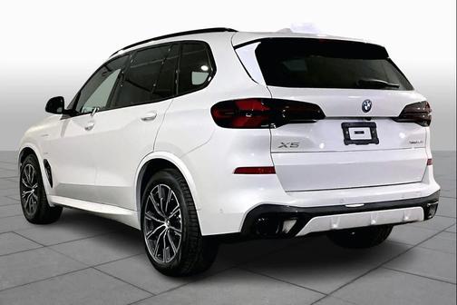 White 2026 BMW X5 PHEV xDrive50e