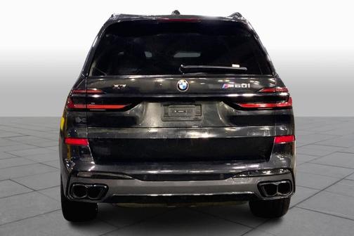 2024 BMW X7 M60i