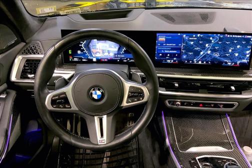 2024 BMW X7 M60i