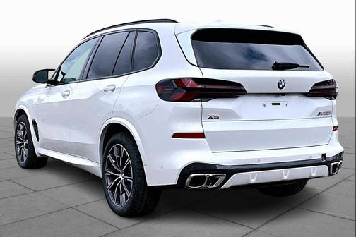 2026 BMW X5 M60i