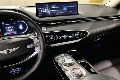 2025 Genesis GV70 2.5T