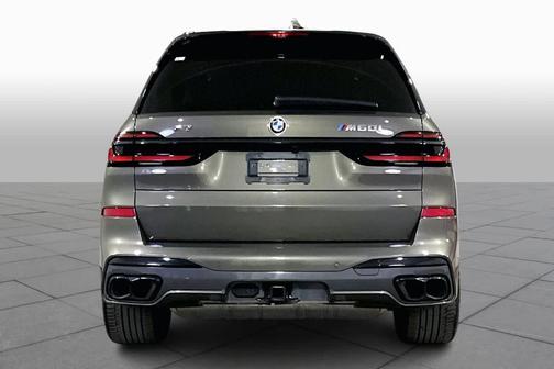 2024 BMW X7 M60i