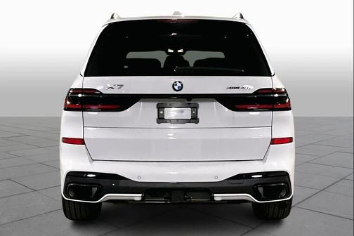 White 2026 BMW X7 xDrive40i