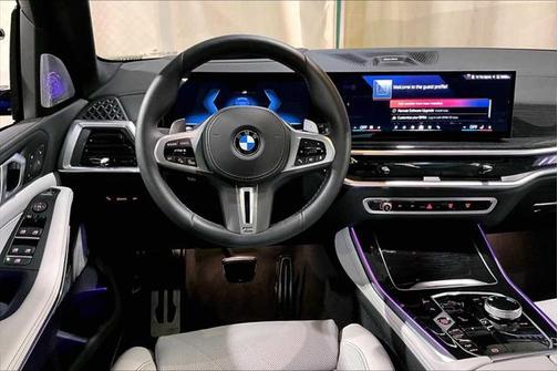 2025 BMW X5 M60i