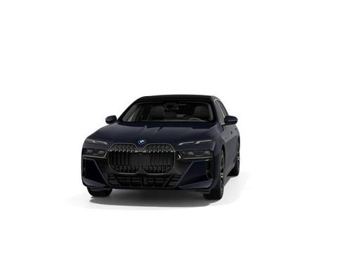 2026 BMW 750e xDrive