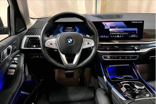 2025 BMW X7 xDrive40i