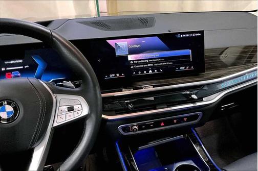 2025 BMW X7 xDrive40i
