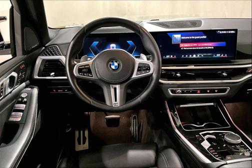 2024 BMW X7 M60i