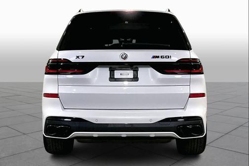 2024 BMW X7 M60i