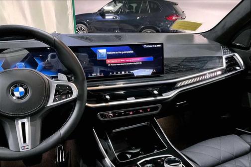2025 BMW X5 M60i