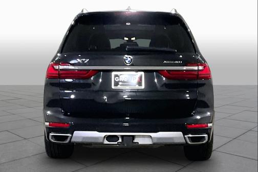 Black Sapphire Metallic 2022 BMW X7 xDrive40i