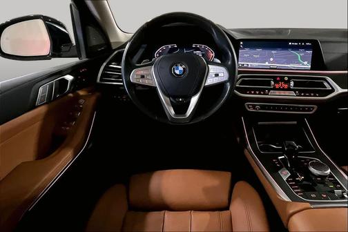 Black Sapphire Metallic 2022 BMW X7 xDrive40i